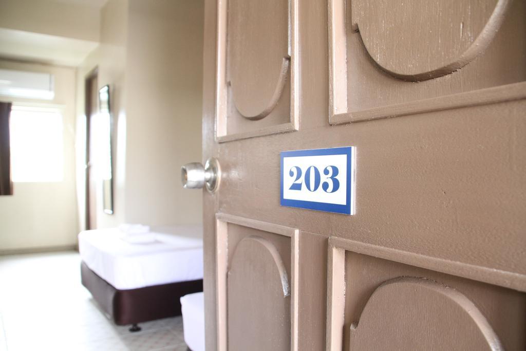 Dw Motel Корор Экстерьер фото
